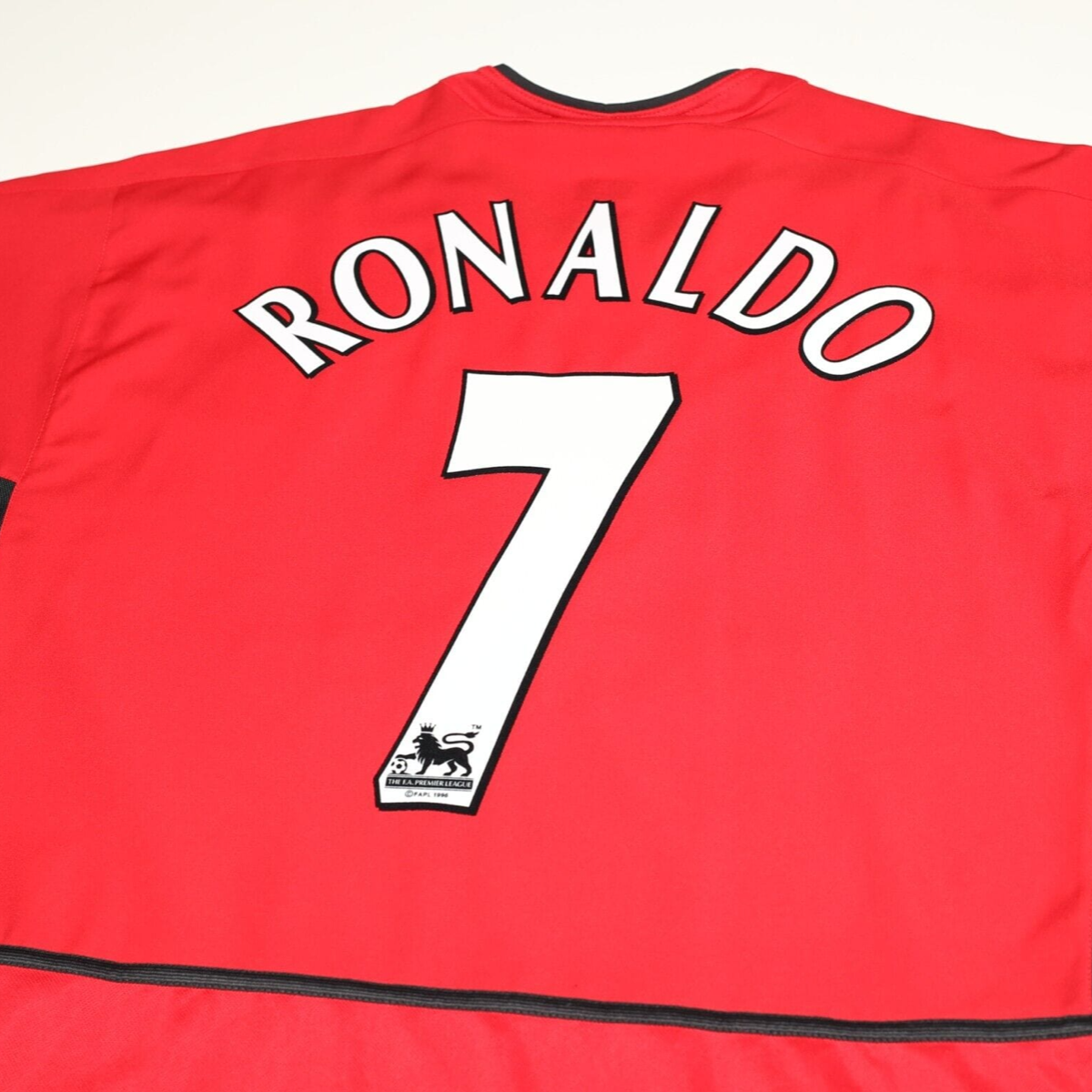 2002-04 Manchester United FC Home Long Sleeve Kit