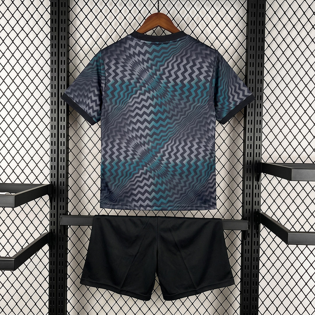 26/27 Chelsea Goalkeeper Kit Kids
