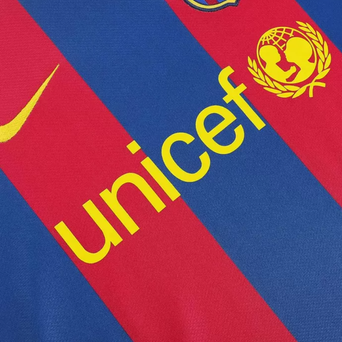 2010-11 FC Barcelona Home Kit
