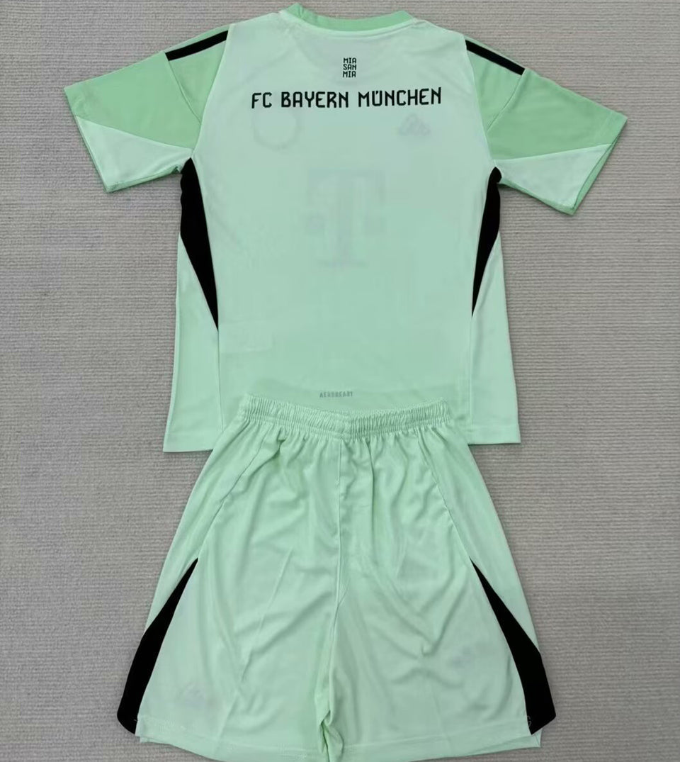 2025/26 Bayern Munich Goalkeeper Short Sleeve Jersey for Kids
