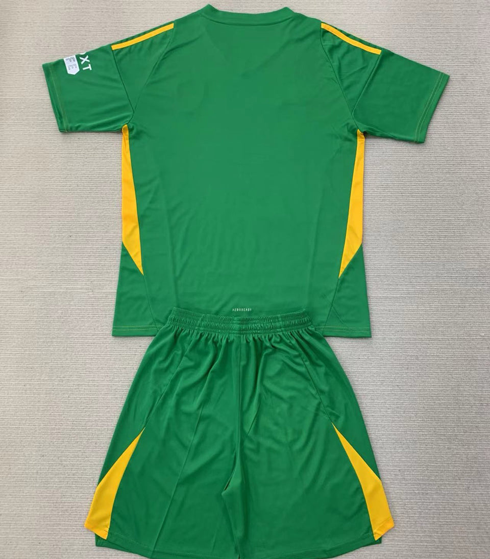 2024/25 Leeds United Goalkeeper Short Sleeve Jersey for Kids